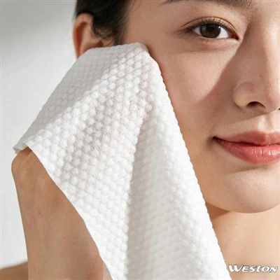 Wipes tal-wiċċ li jqaxxru